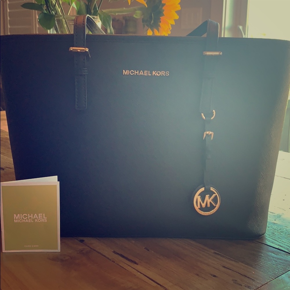 Authentic Michael Kors Jet Set Travel Bag! NWT!